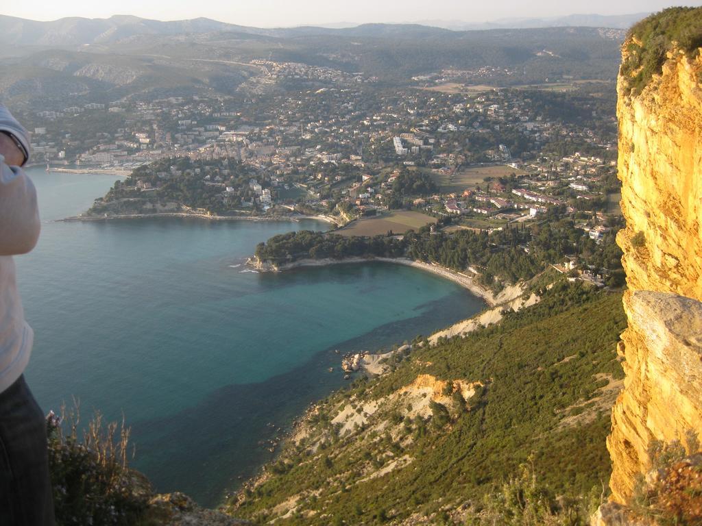 50m Plage T2 Grande Terrasse Vue Mer Climatisé Piscine Chauffée, Parking clos gratuit Sanary-sur-Mer Esterno foto