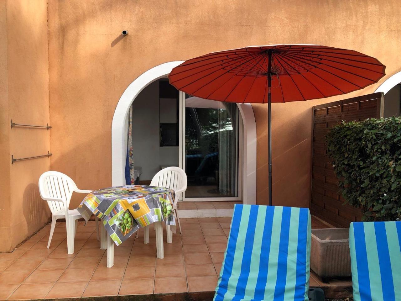 50m Plage T2 Grande Terrasse Vue Mer Climatisé Piscine Chauffée, Parking clos gratuit Sanary-sur-Mer Esterno foto